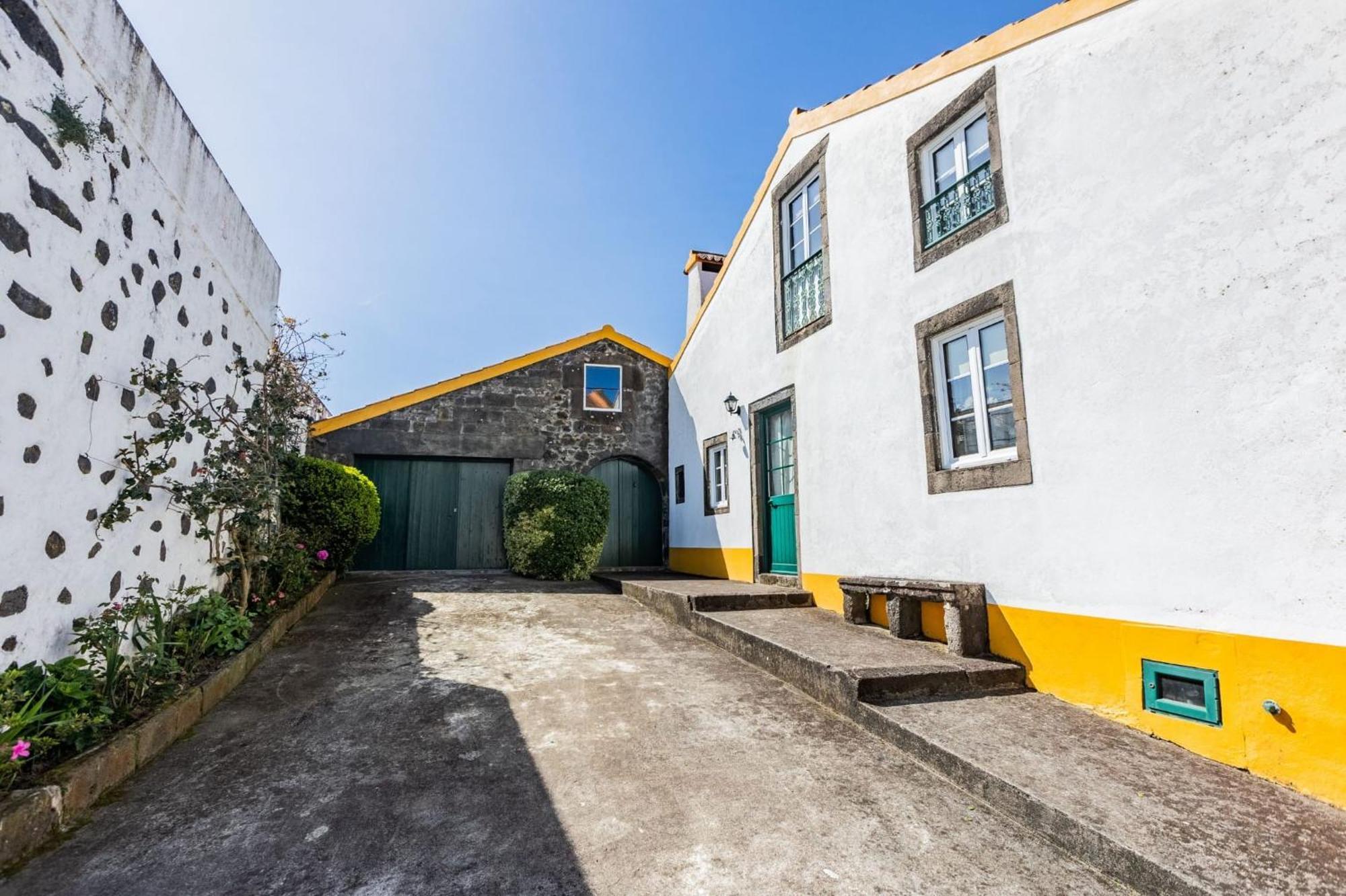 Charming Green Country House Nordestinho Exterior photo